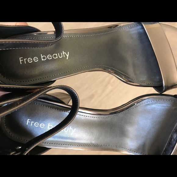 3in heeled sandals metallic size 8 - Picture 4 of 6